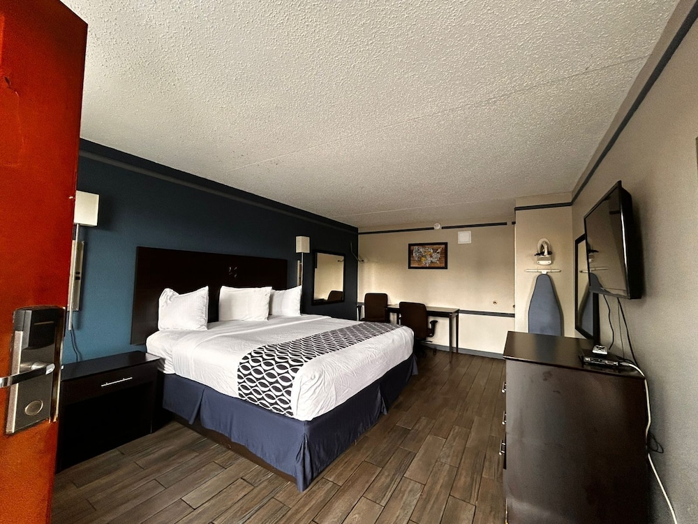 Room, 1 King Bed, Non Smoking