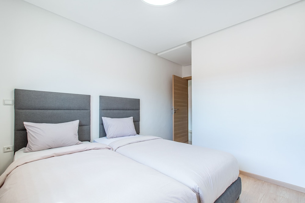 Premium Apartment, 2 Bedrooms, Balcony - Photo 10