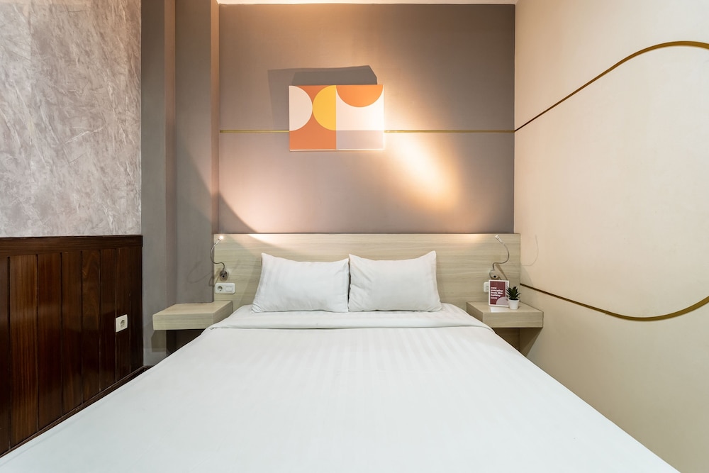 Standard Room, 1 Queen Bed