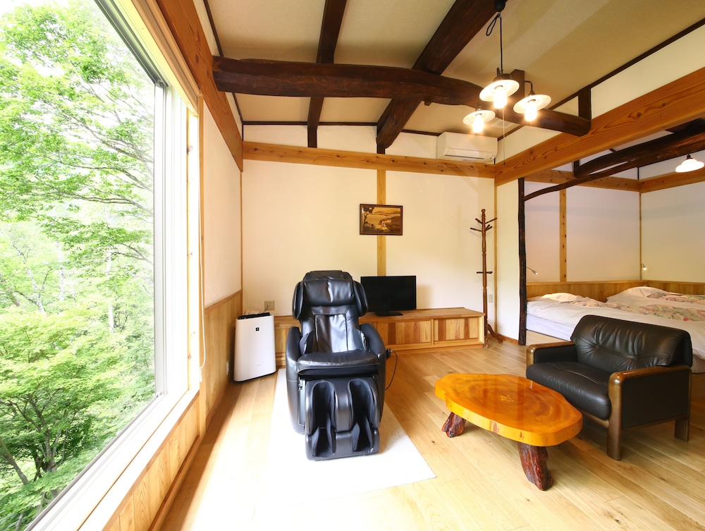 [Yamaboshi] Suite with semi-open-air hot spring bath Non smoking photo 1