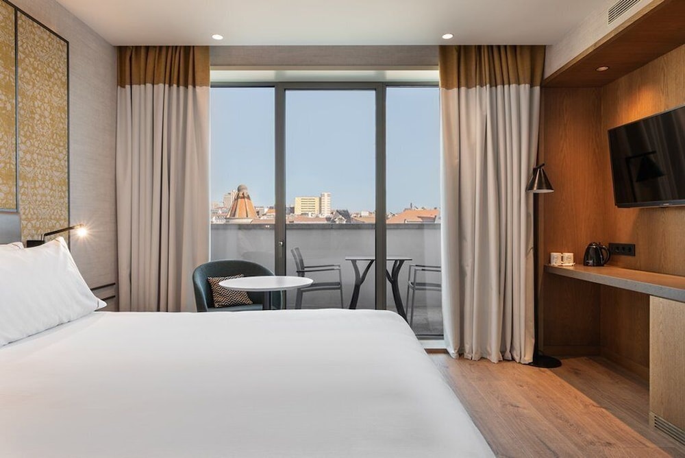 Double Room Single Use, Balcony (With Views) - Photo 4