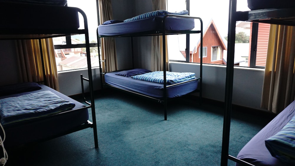 Bed in 6 Bed Dormitory Room photo 1