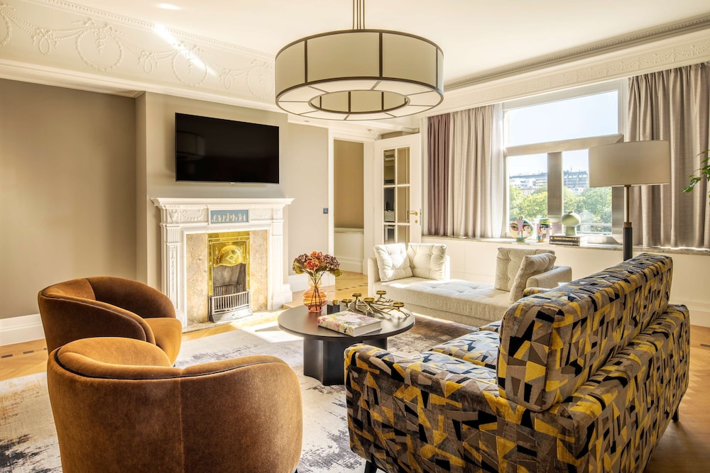 Presidential Suite, 1 King Bed thumbnail 6