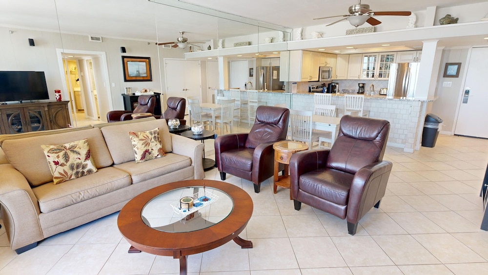 Condo, 2 Bedrooms