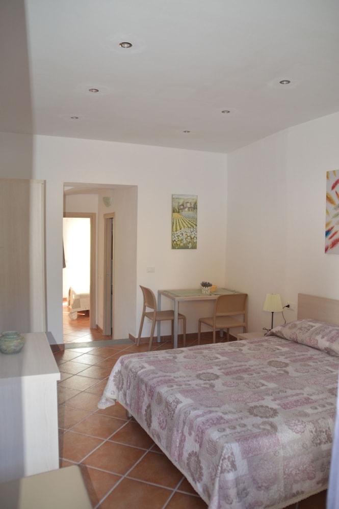 Family Quadruple Room, 2 Bedrooms, Kitchenette, Ground Floor photo 1