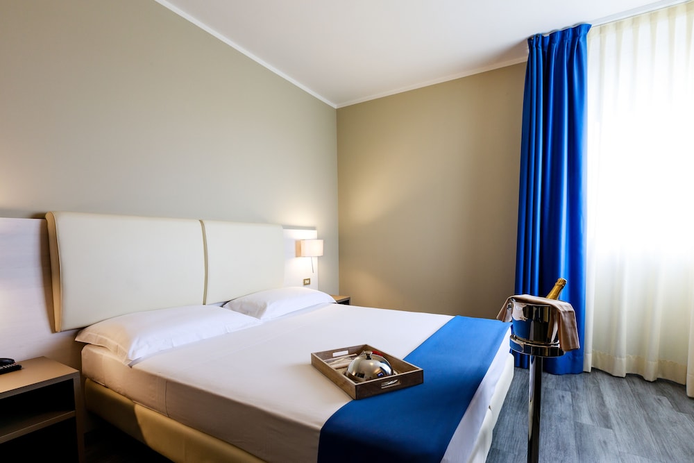 Double Room - Photo 4