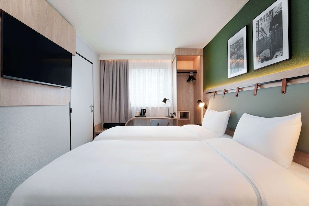 Standard Room, 2 Twin Beds photo 2