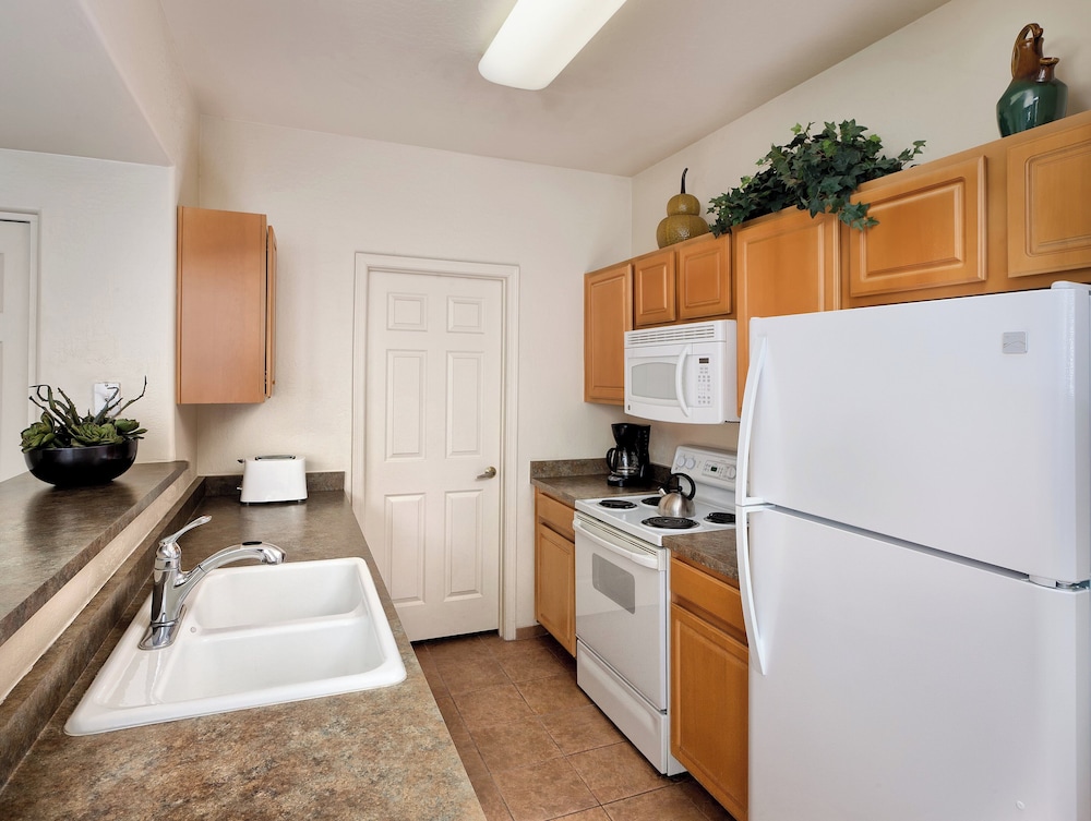 Studio, Kitchenette photo 3