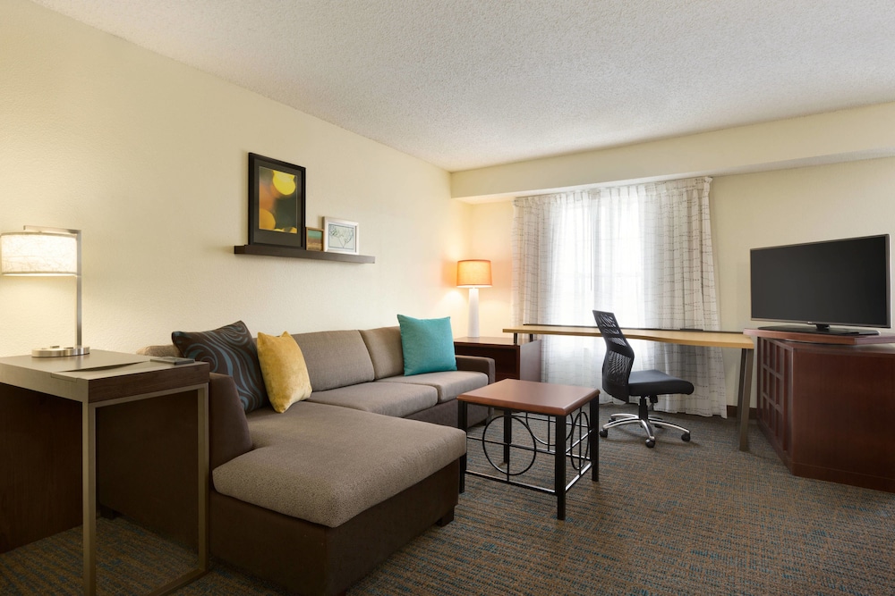 Studio, 1 King Bed with Sofa bed (Mobility/Hearing Accessible, Tub) photo 1