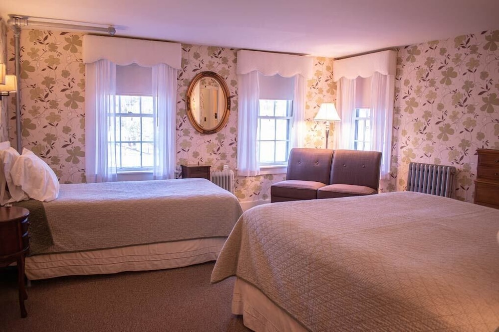 Deluxe Room (Spacious) - Photo 3