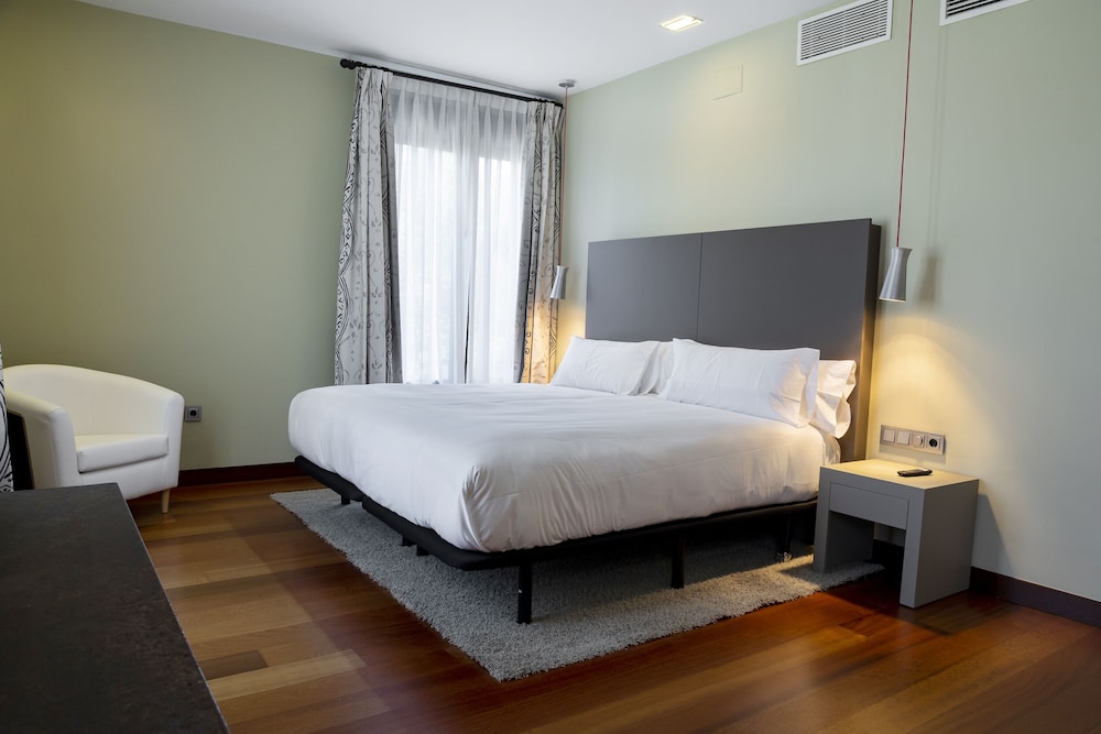 Standard Room - Photo 2