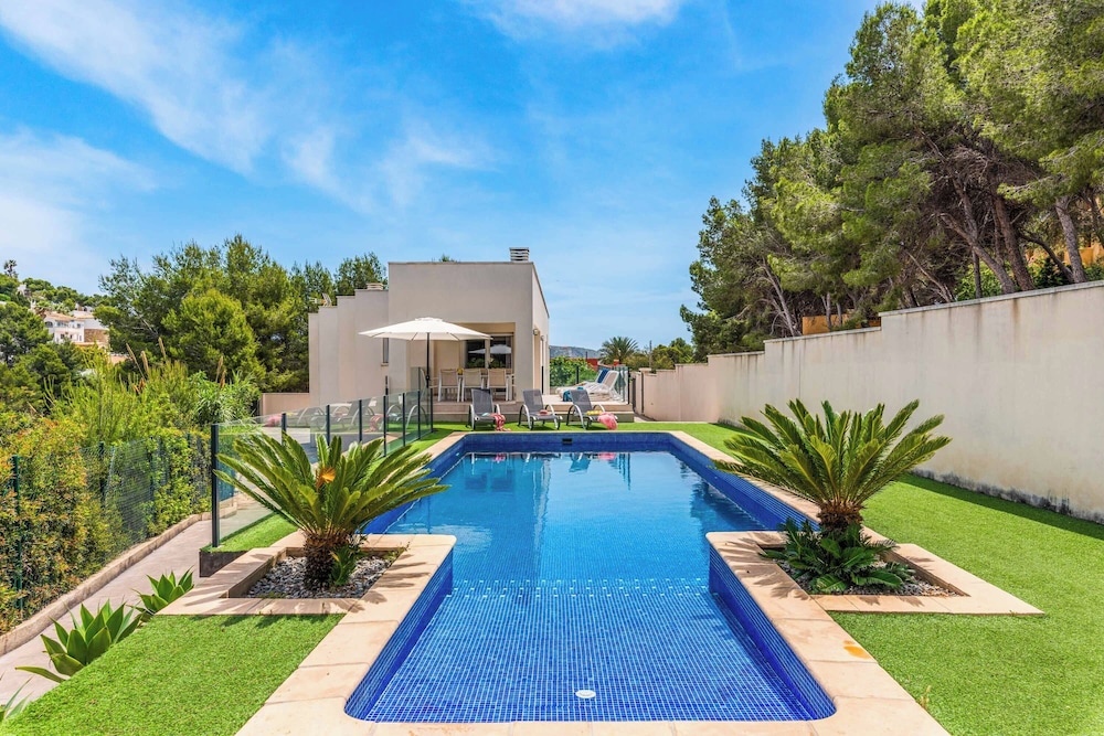 Villa (4 Dormitorios)