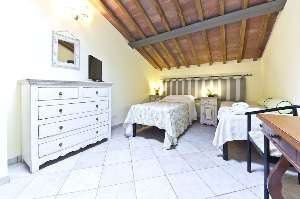 Family Quadruple Room, Private Bathroom
