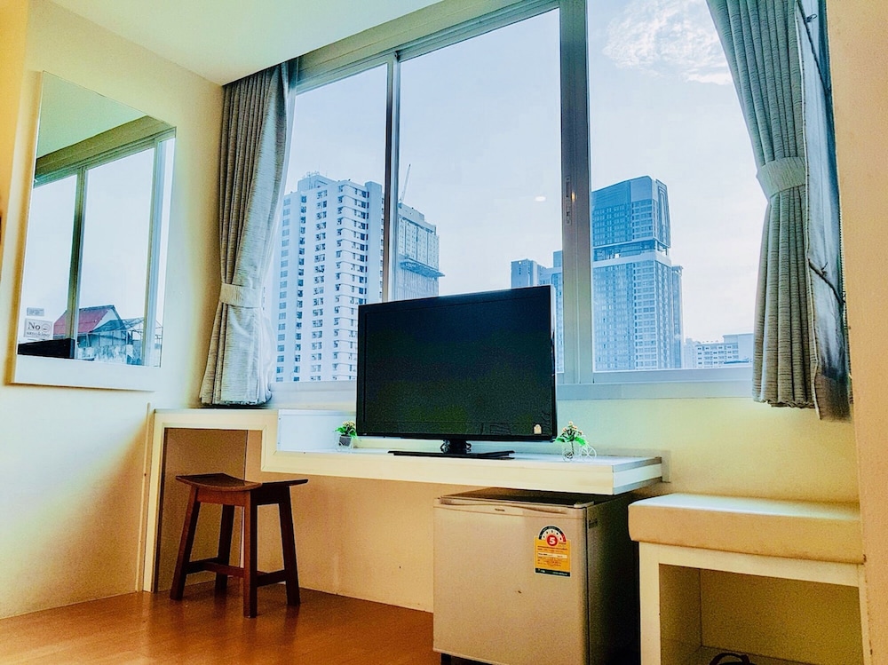 Deluxe City View photo 2