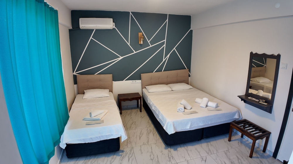 Standard Triple Room photo 1