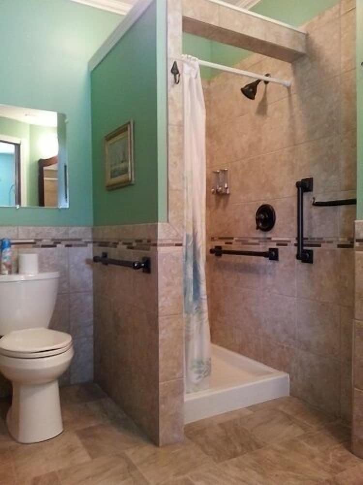 Deluxe Room, 1 King Bed, Fireplace photo 2