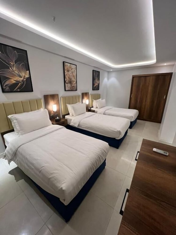 Deluxe Triple Room photo 1