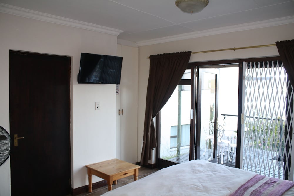 Room, Lagoon View (Self-catering) photo 2