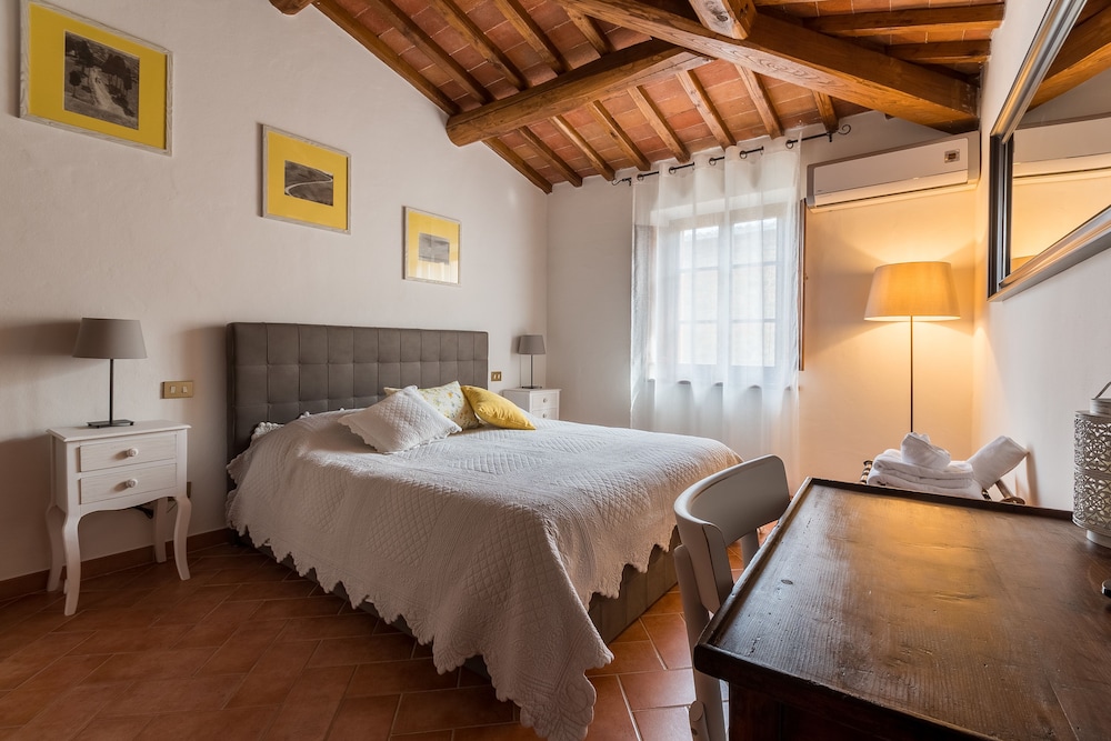 Room, 2 Bedrooms (Piazzetta)
