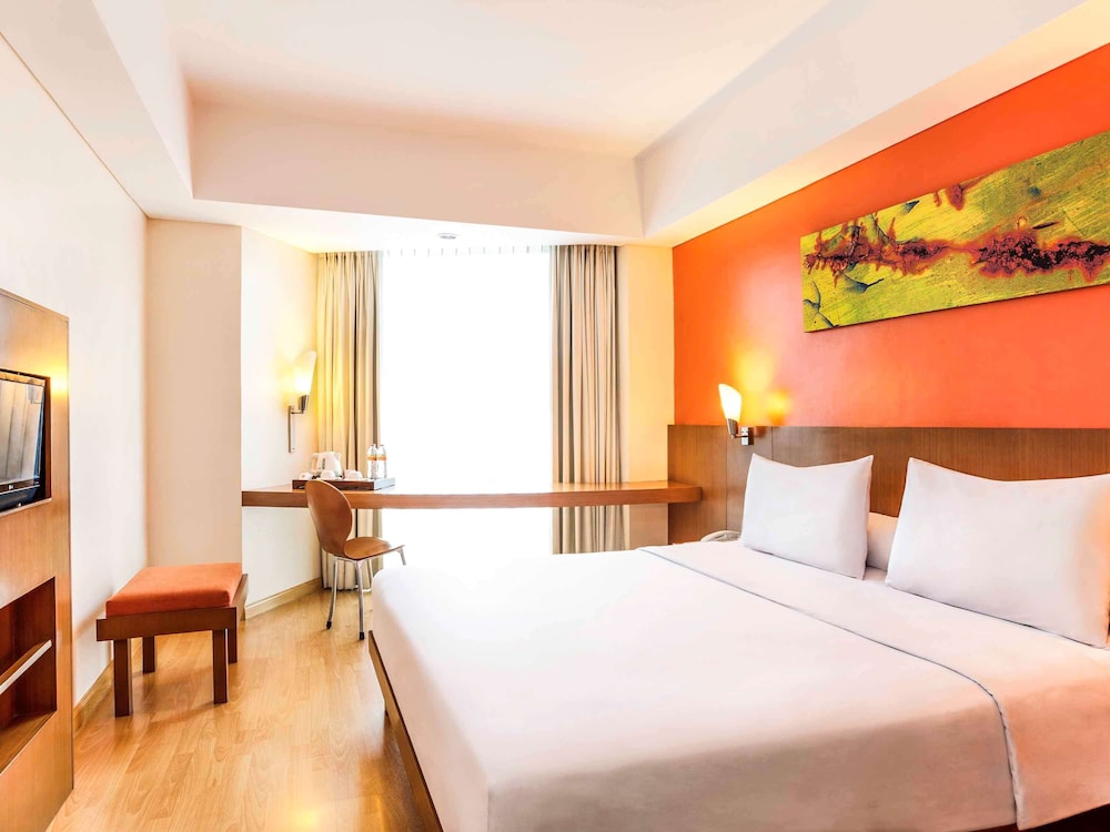 Standard Room, 1 King Bed - Photo 1