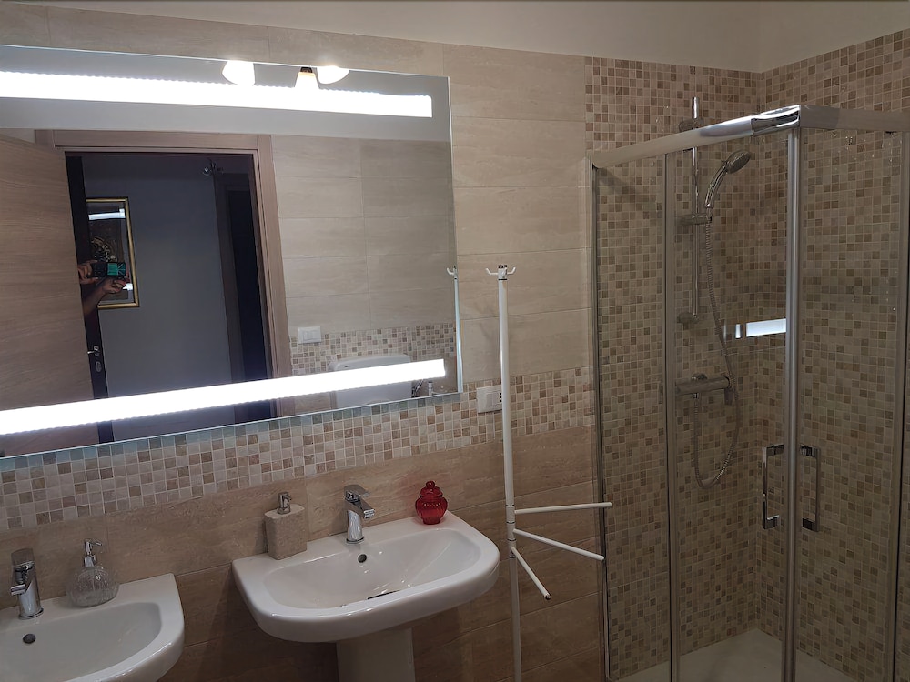 Double or Twin Room, Shared Bathroom photo 3