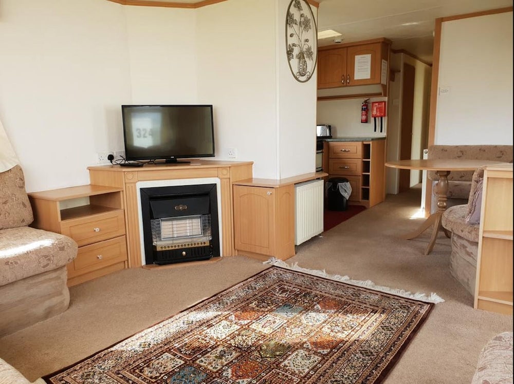 2 Bedroom Static Caravan (Double Glazed, Central Heating). photo 1