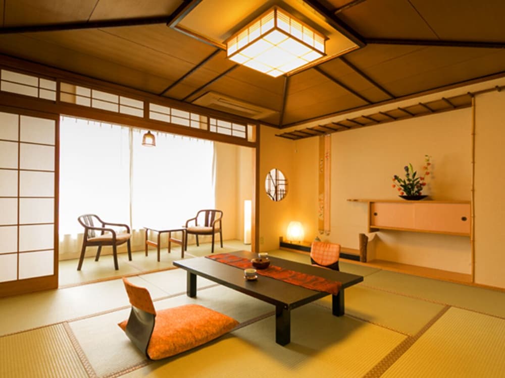 Japanese Style Room with Toilet, Breakfast included photo 2