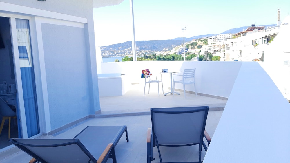 Deluxe Double Room, Outdoor Jacuzzi Sea View, photo 6