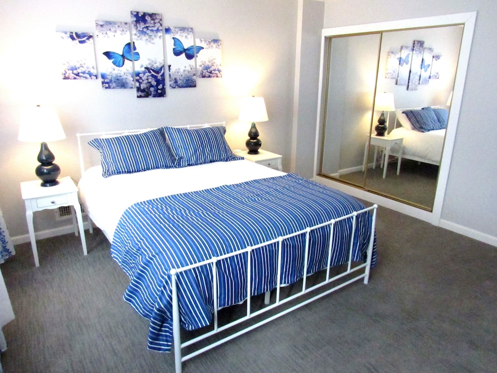 Basic Single Room, 1 Queen Bed photo 3