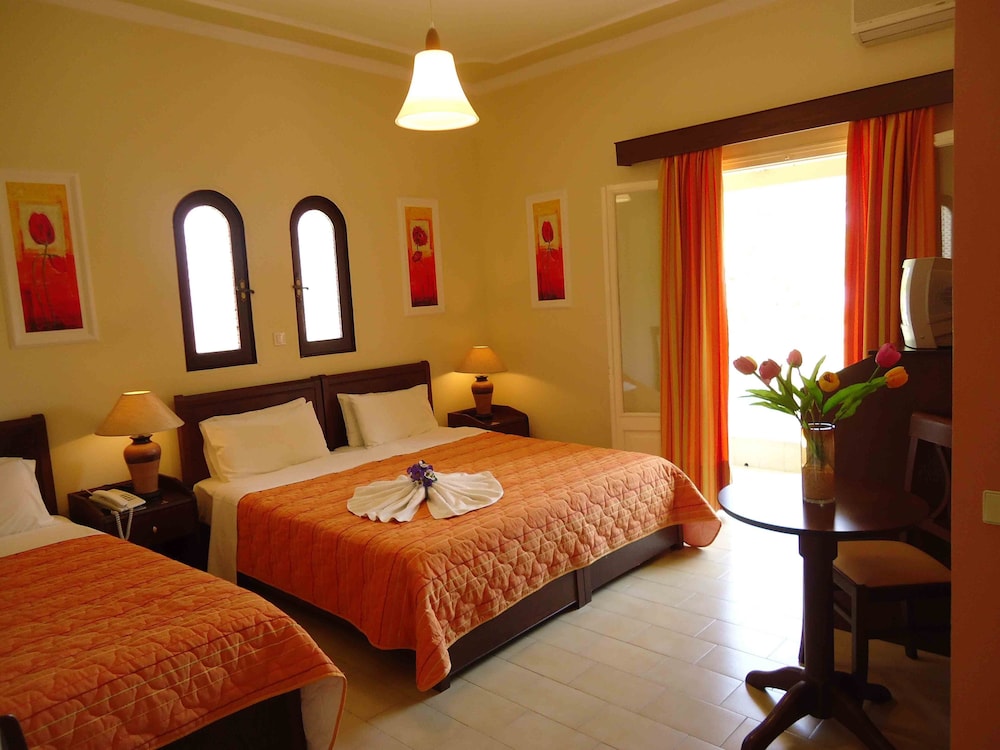 Triple Room, Partial Sea View - Photo 6