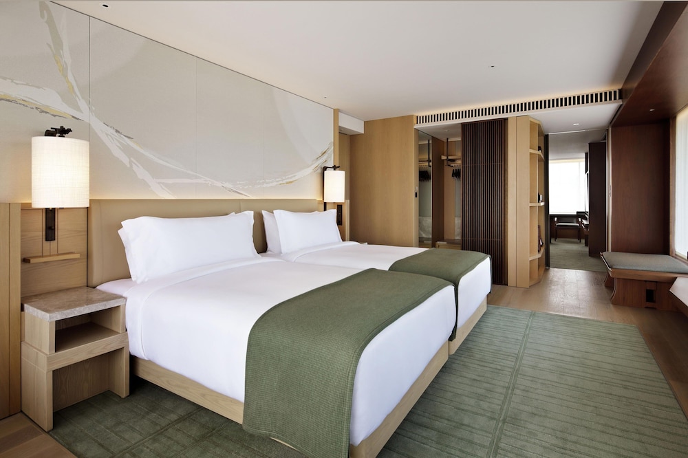 Executive Suite, 2 Double Beds, City View - Photo 3