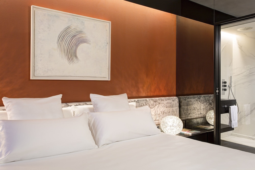 Executive Room, 1 Queen Bed - Photo 4