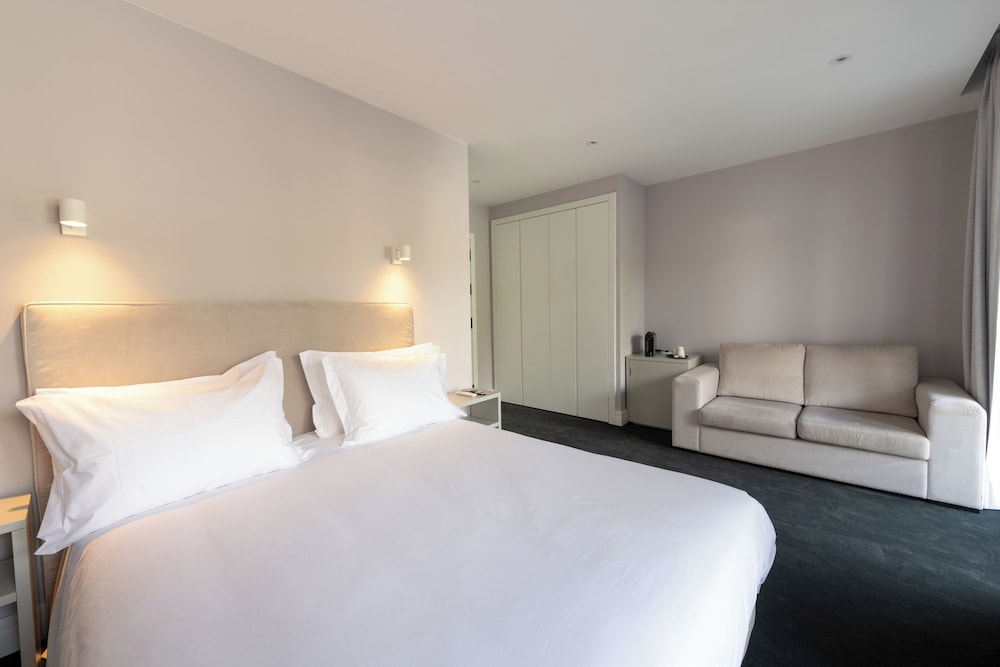 Deluxe Double Room, City View
