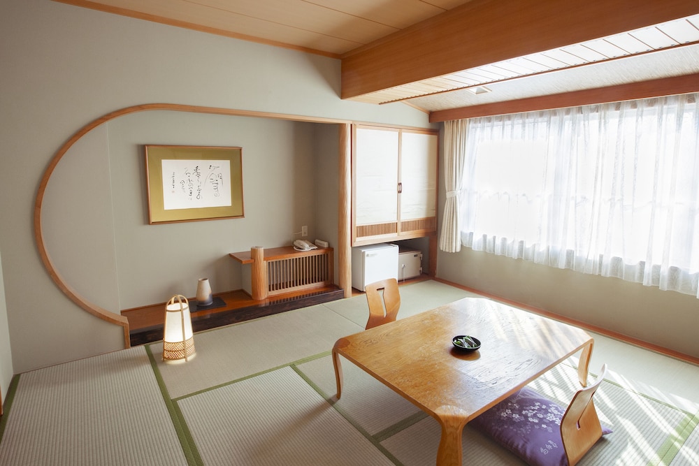 Japanese Style Room - Non Smoking (1-4 guests) photo 1