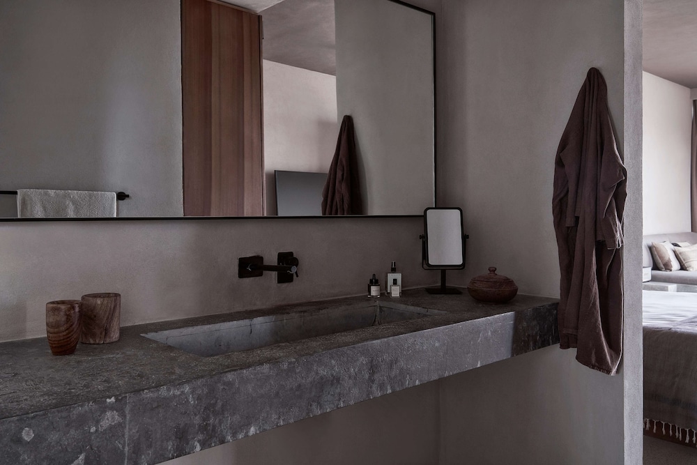 Deluxe Room - Photo 3