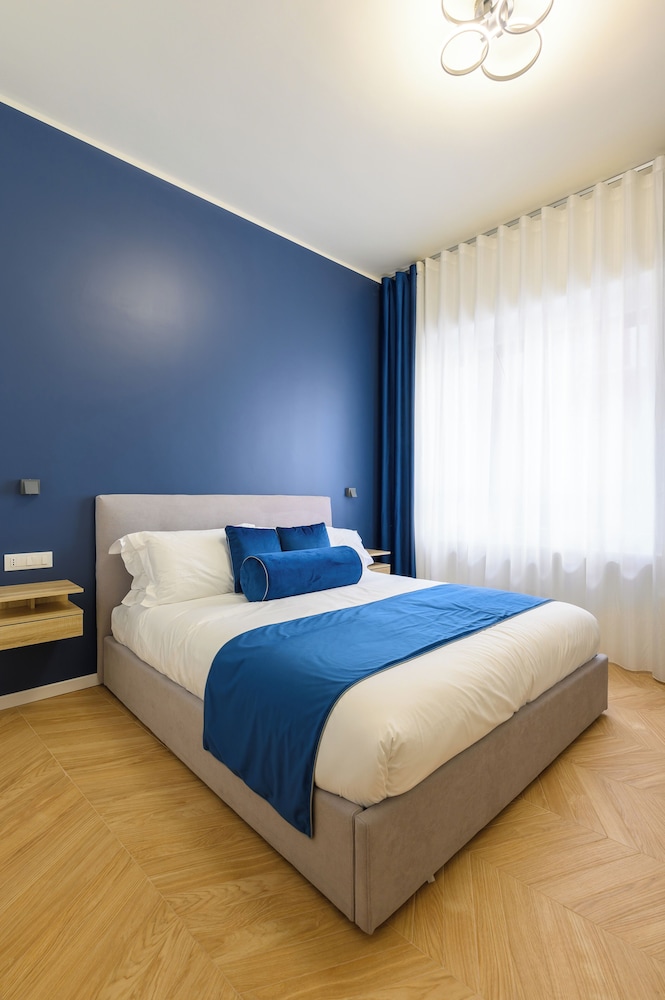 Deluxe Triple Room, City View