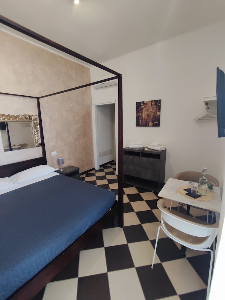 Standard Room photo 1