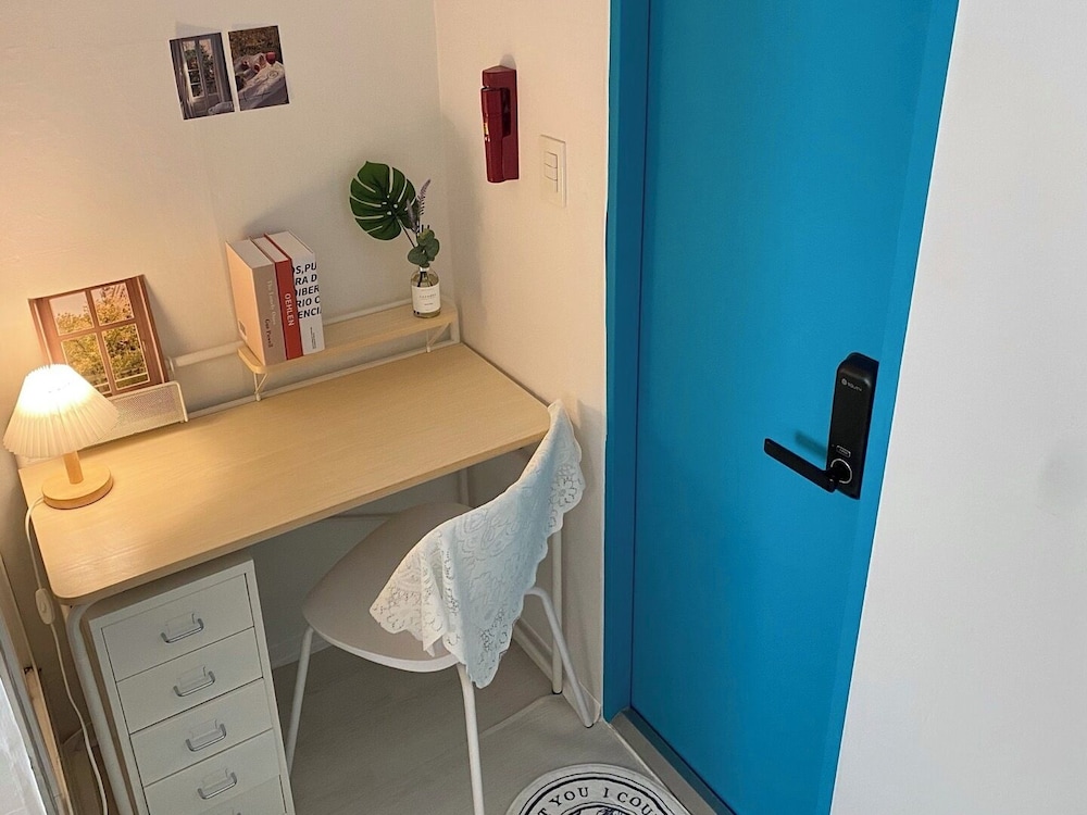 Deluxe Room, Women only, Non Smoking,Private Bathroom(301)(Self check-In Hotel,Please contact HOTEL)
