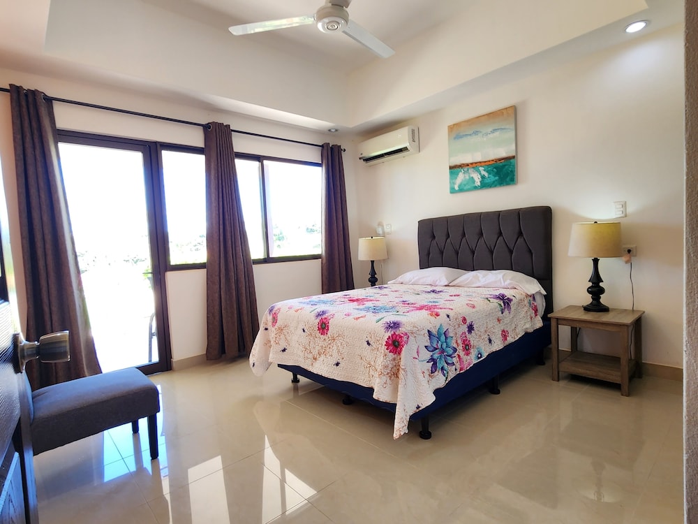 Basic Villa photo 2