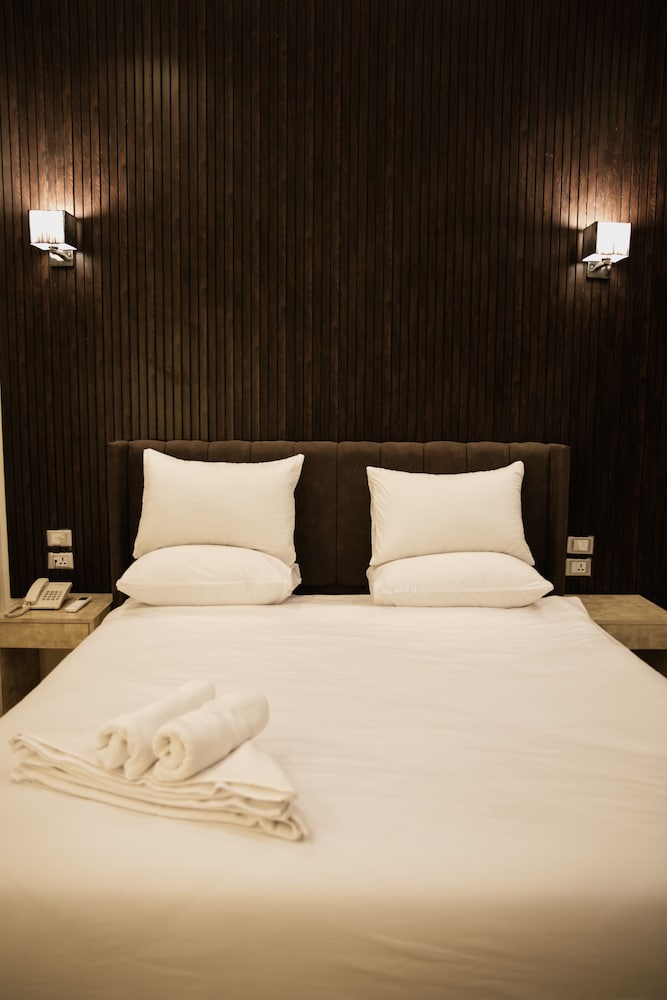 Deluxe Double Room photo 3