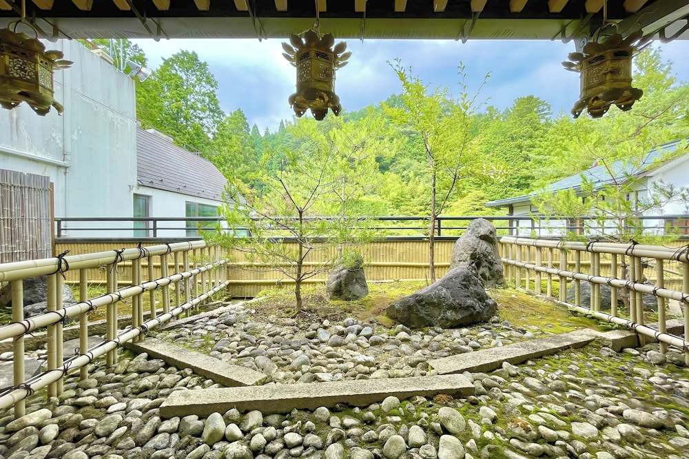 Family Room, Non Smoking, Garden View photo 3