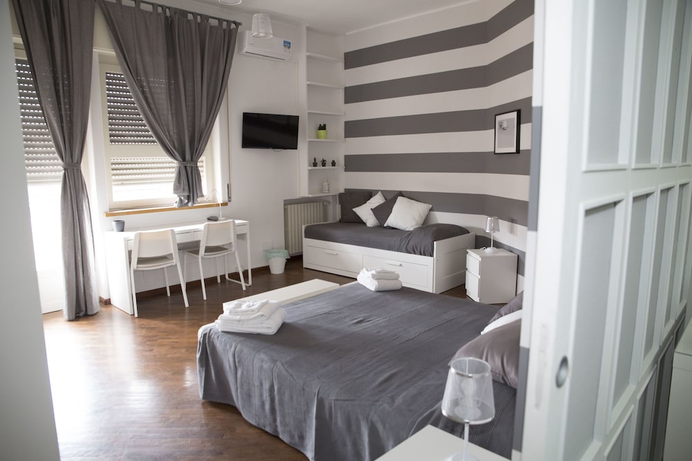 Family Quadruple Room, Private Bathroom (External)