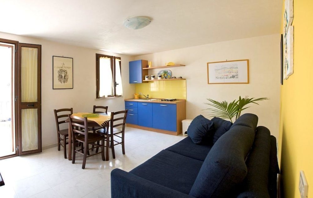 Apartment (3 Adults) photo 3