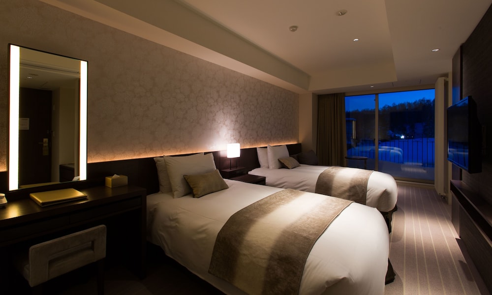 Deluxe Room - Village View