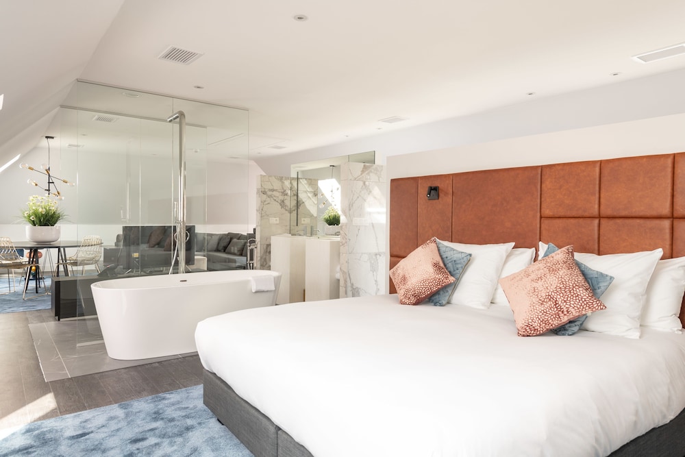 The Loft Suite - Photo 1