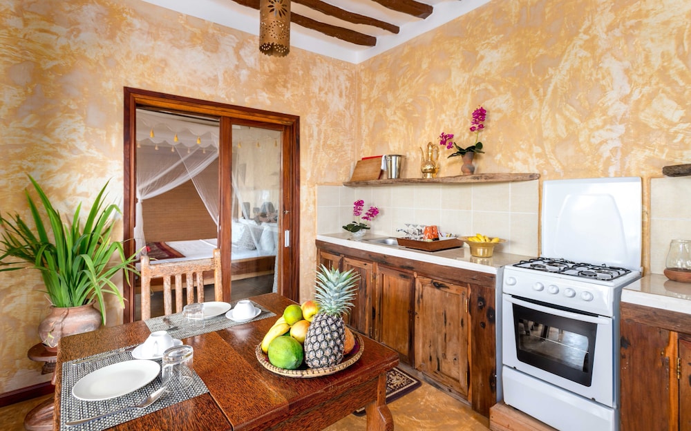 Family Quadruple Room, Kitchen photo 3