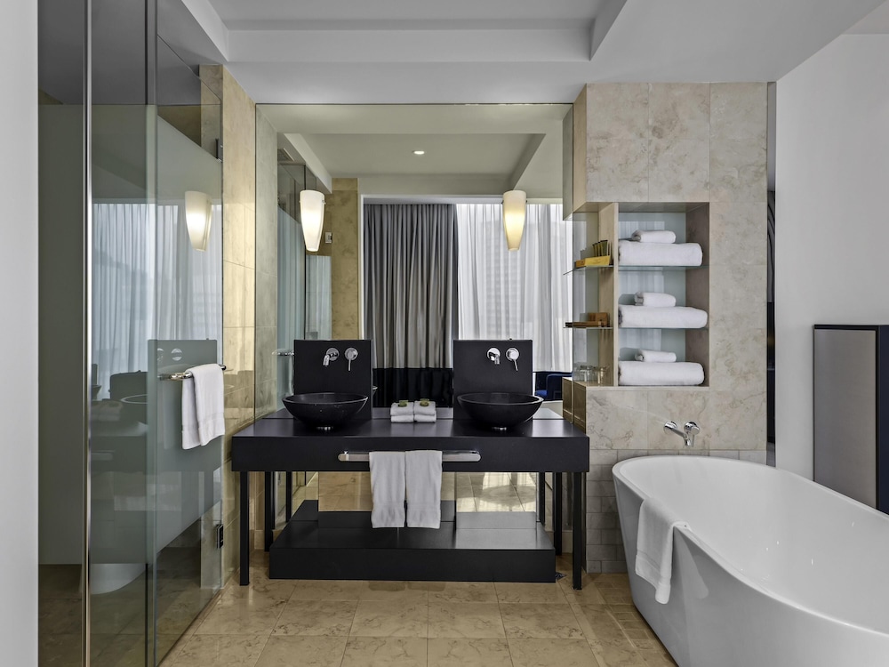 Peppers Premium King Deluxe Corner Room - Photo 4