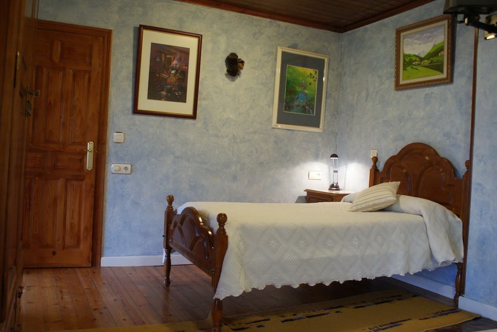 Triple Room, Private Bathroom - Photo 4