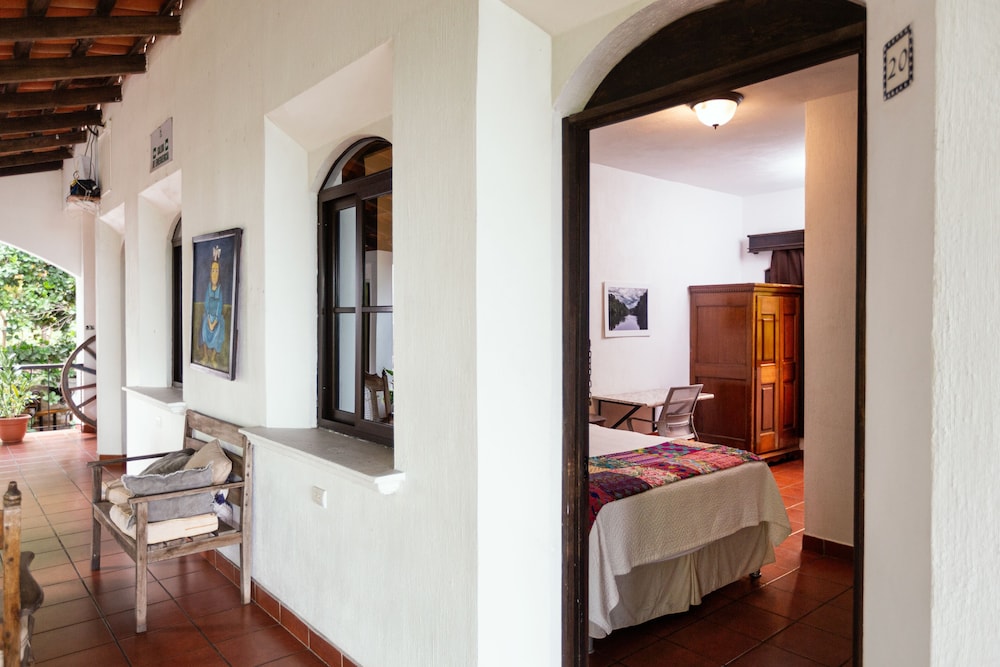 Basic Single Room, Garden View