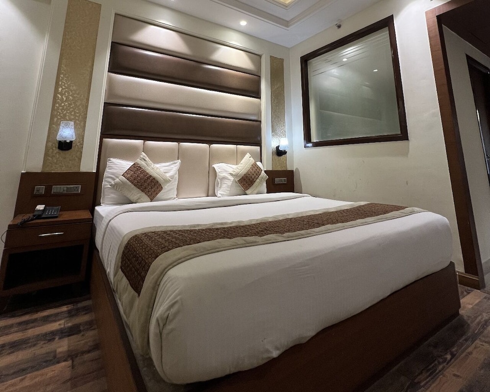 Deluxe Double Room, City View photo 2